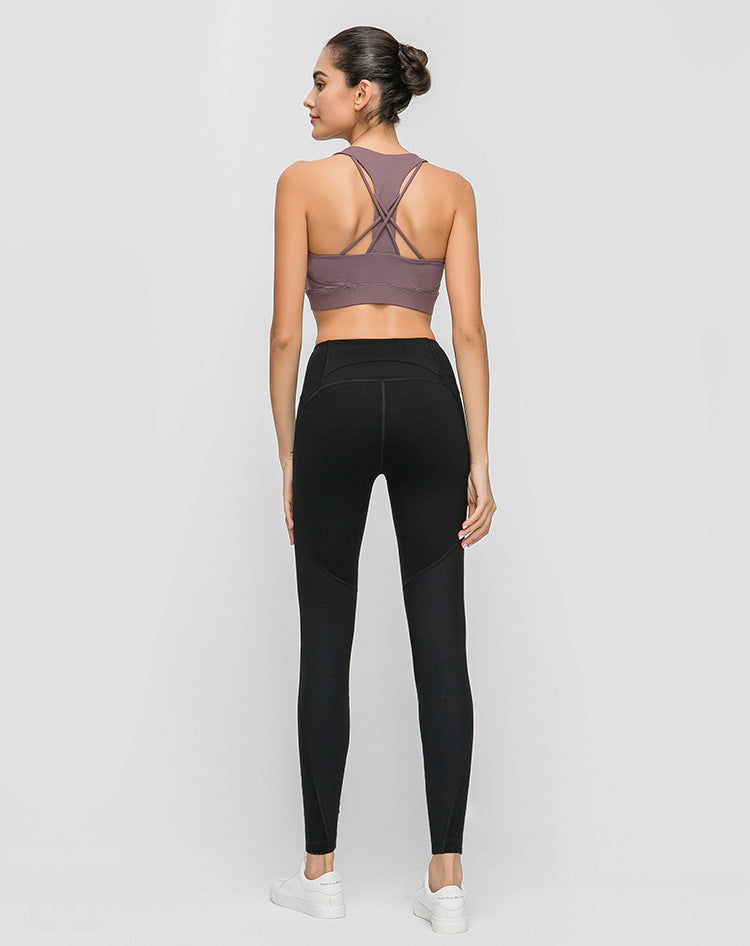 Contrast-panel fitness athletic sports bra by Lakd London