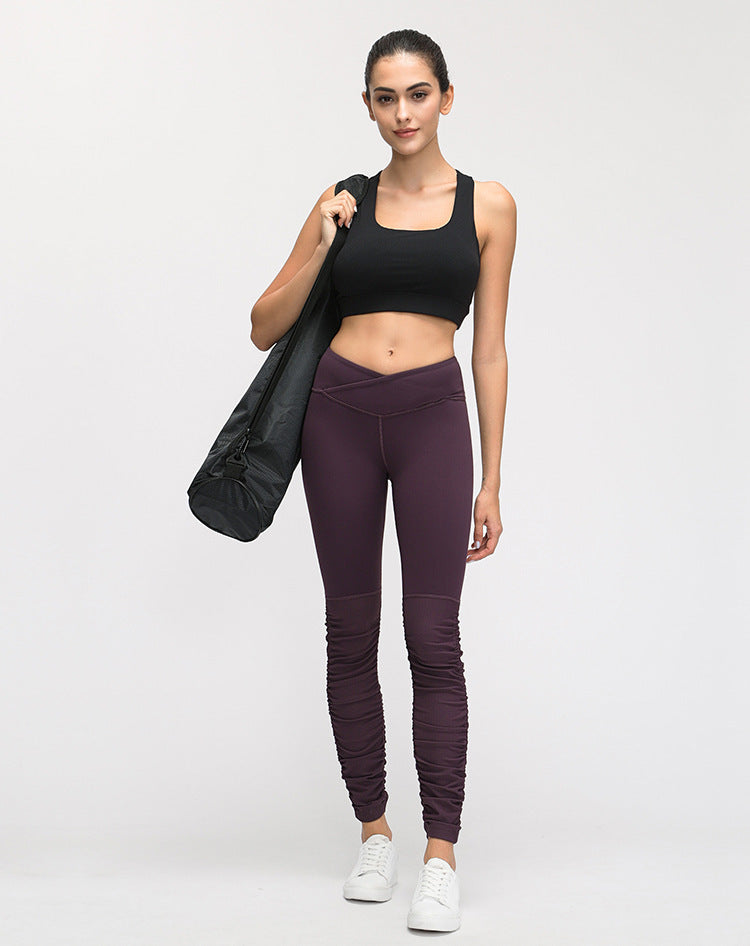 Contrast-panel fitness athletic sports bra by Lakd London