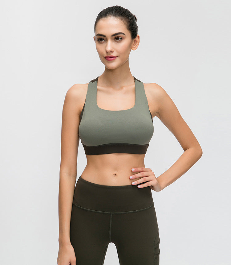 Contrast-panel fitness athletic sports bra by Lakd London