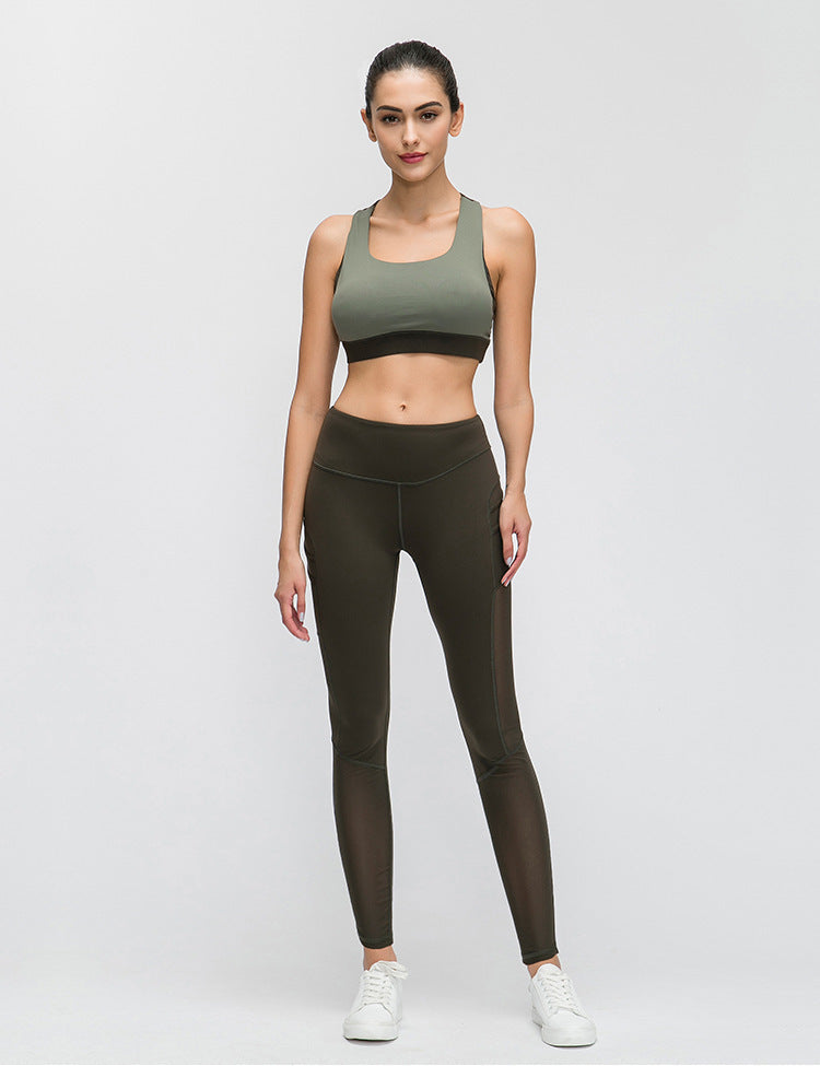 Contrast-panel fitness athletic sports bra by Lakd London