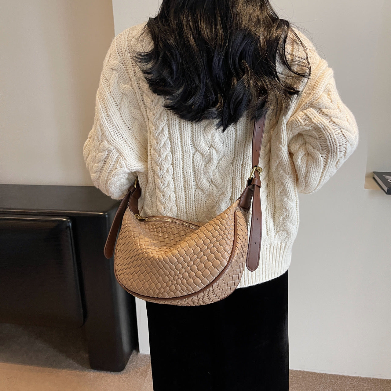 Dumpling Style Casual Crossbody Shoulder Bag by Lakd London