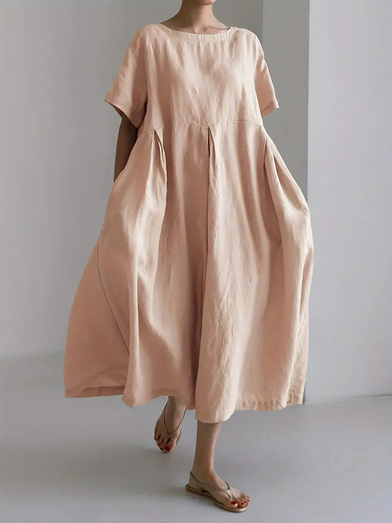 Women's Loose Round Neck Plus Size Short Sleeve Dress by Lakd London