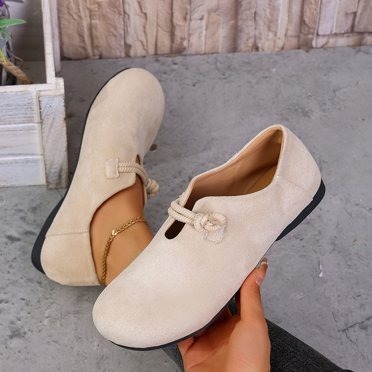 Womens Comfortable Round Head Slip-on Solid Color Flat Shoes