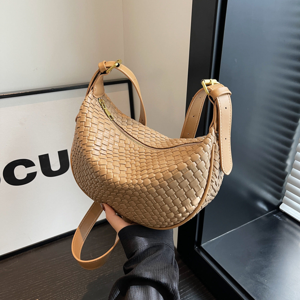 Dumpling Style Casual Crossbody Shoulder Bag by Lakd London